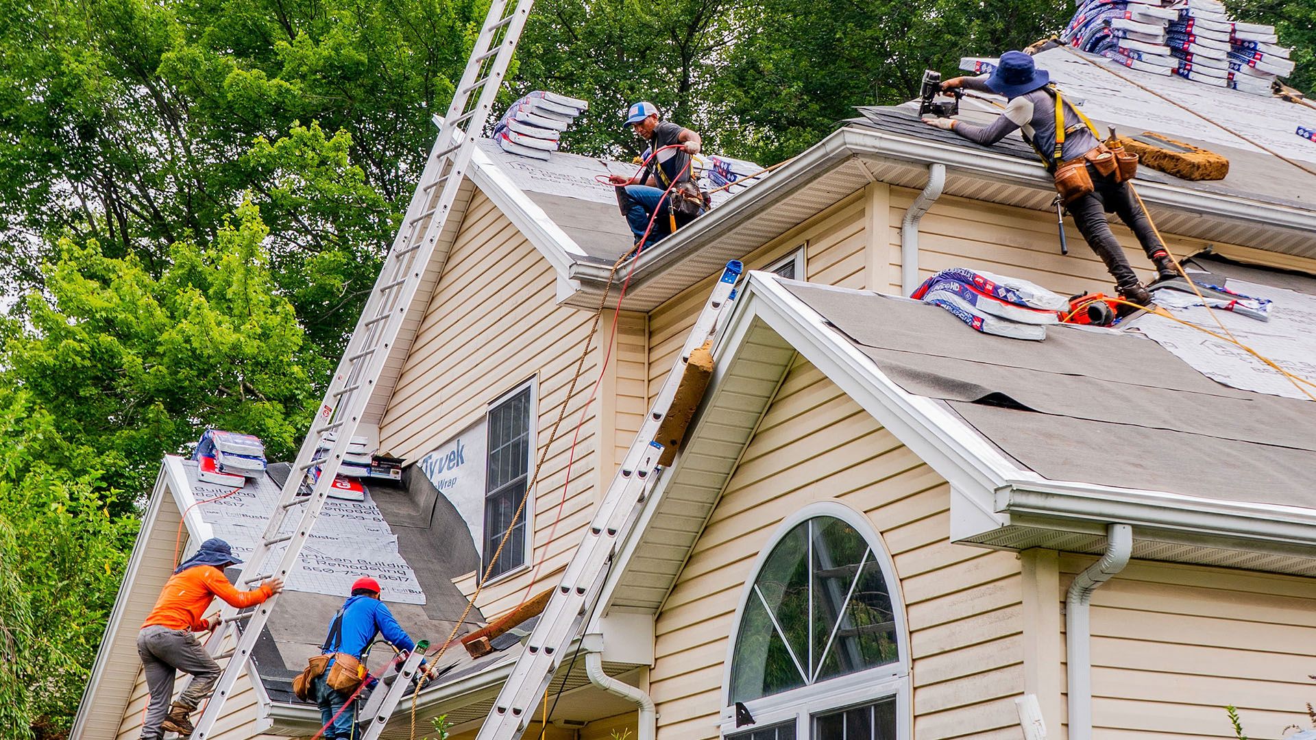 Roof Maintenance Problems - Inspect Regularly Before Storm Damage